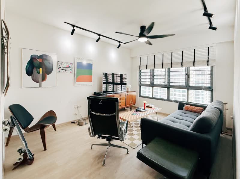 621B Tampines Street 61, 621B Tampines Street 61, 2 Bedrooms, 742 sqft, HDB Flat For Sale, by Hafiz Yassin, 500190906 - Living Room - PropertyGuru.com.sg