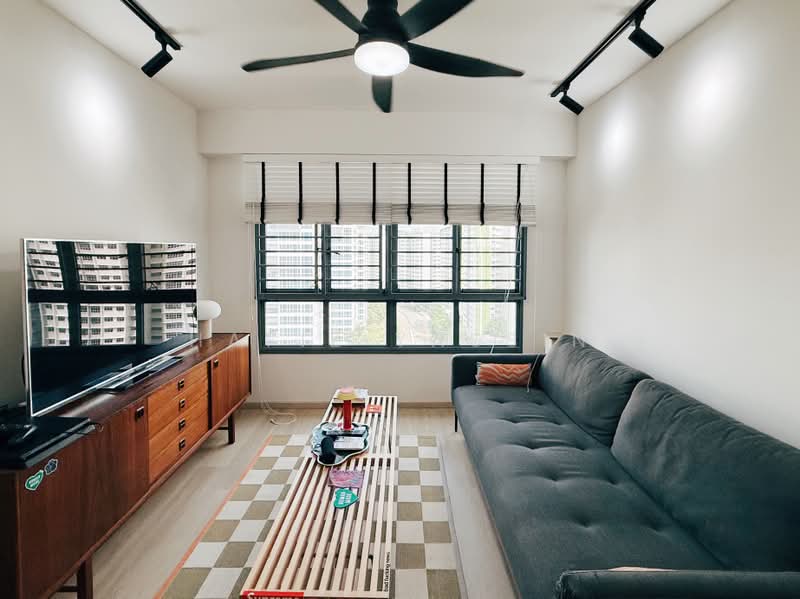 621B Tampines Street 61, 621B Tampines Street 61, 2 Bedrooms, 742 sqft, HDB Flat For Sale, by Hafiz Yassin, 500190906 - Living Room - PropertyGuru.com.sg