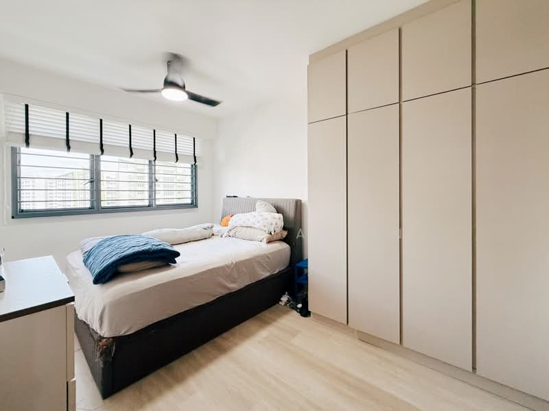 621B Tampines Street 61, 621B Tampines Street 61, 2 Bedrooms, 742 sqft, HDB Flat For Sale, by Hafiz Yassin, 500190906 - Bedroom - PropertyGuru.com.sg