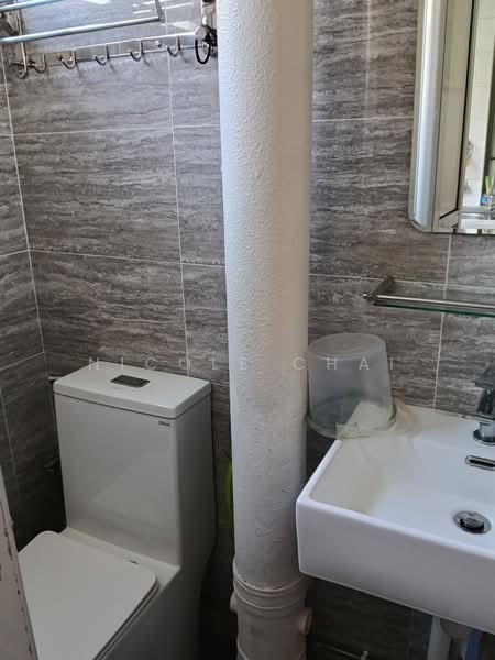 820 Yishun Street 81, 820 Yishun Street 81, Room Rental, 100 sqft, HDB Flat For Rent, by Nicole Chai, 500190918 - Bathroom - PropertyGuru.com.sg
