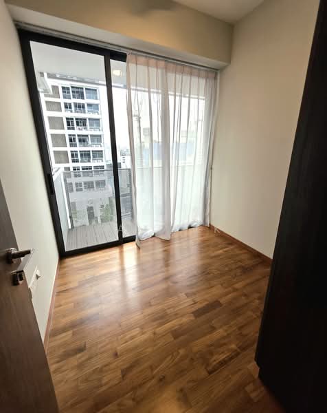 Spottiswoode 18, 18 Spottiswoode Park Road, 2 Bedrooms, 657 sqft, Condominium For Rent, by Sam Lek, 500190922 - Common Bedroom - PropertyGuru.com.sg