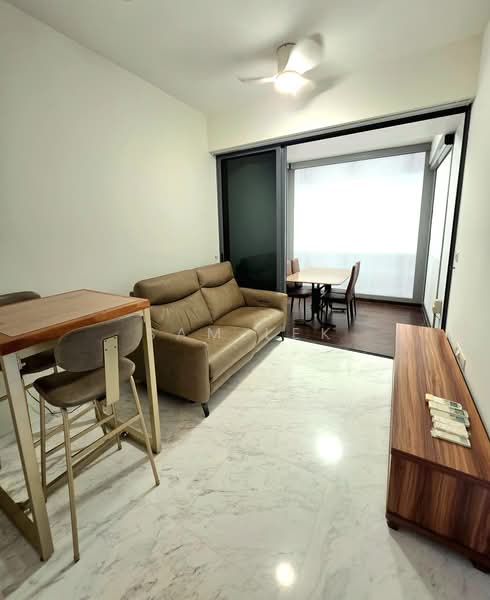 Spottiswoode 18, 18 Spottiswoode Park Road, 2 Bedrooms, 657 sqft, Condominium For Rent, by Sam Lek, 500190922 - Living Room - PropertyGuru.com.sg