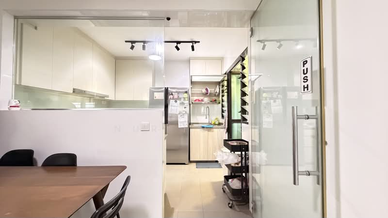 506B Yishun Avenue 4, 506B Yishun Avenue 4, 3 Bedrooms, 1,001 sqft, HDB Flat For Sale, by Nur Fudge, 500190942 - Kitchen - PropertyGuru.com.sg