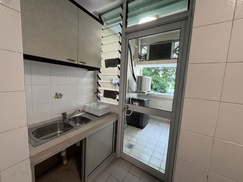 Villa De West, 385 Pasir Panjang Road, Room Rental, 100 sqft, Condominium For Rent, by Cindy Low, 500190957 - Kitchen - PropertyGuru.com.sg