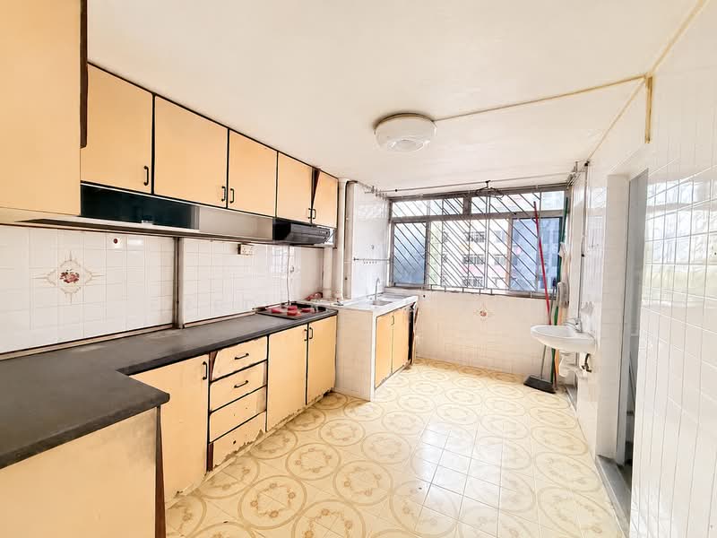 75 Bedok North Road, 75 Bedok North Road, 2 Bedrooms, 635 sqft, HDB Flat For Sale, by Frederick Foo, 500190962 - Kitchen - PropertyGuru.com.sg