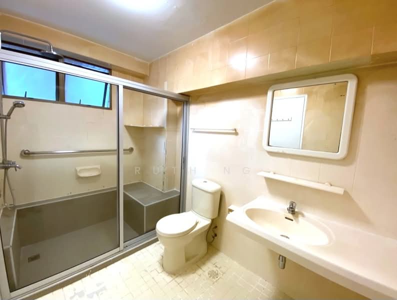 The Cairnhill, 4 Cairnhill Rise, 4 Bedrooms, 2,788 sqft, Condominium For Rent, by Ruth Ng, 500190976 - Bathroom - PropertyGuru.com.sg