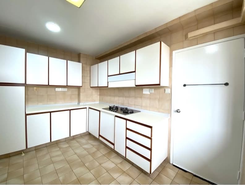 The Cairnhill, 4 Cairnhill Rise, 4 Bedrooms, 2,788 sqft, Condominium For Rent, by Ruth Ng, 500190976 - Kitchen - PropertyGuru.com.sg