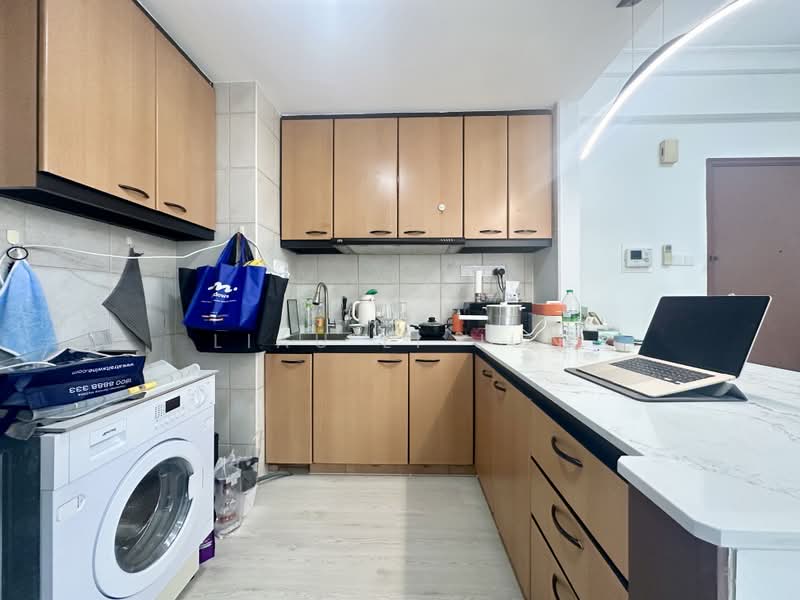 UE Square, 207 River Valley Road, 1 Bedroom, 506 sqft, Apartment For Sale, by Liau Li Jun, 500190979 - Kitchen - PropertyGuru.com.sg
