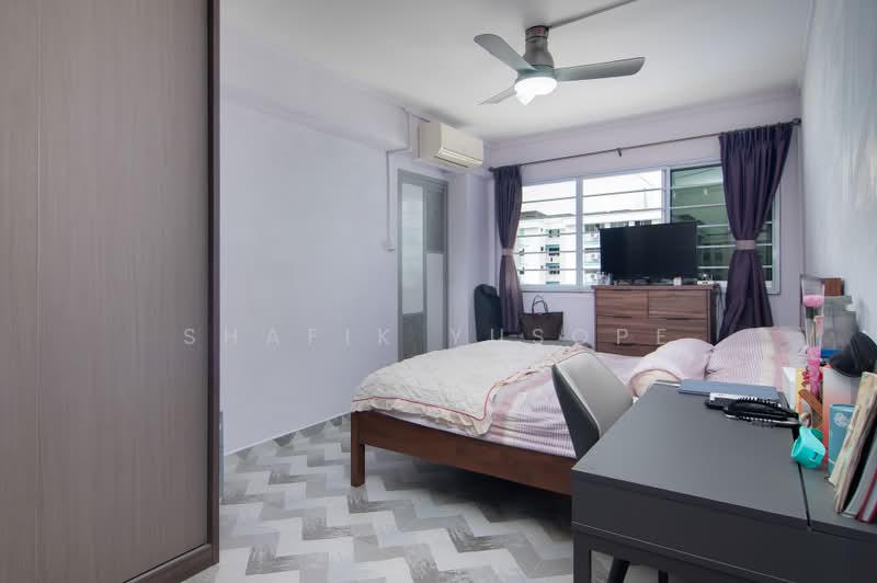 555 Pasir Ris Street 51, 555 Pasir Ris Street 51, 4 Bedrooms, 1,335 sqft, HDB Flat For Sale, by Shafik Yusope, 500190981 - Bedroom - PropertyGuru.com.sg