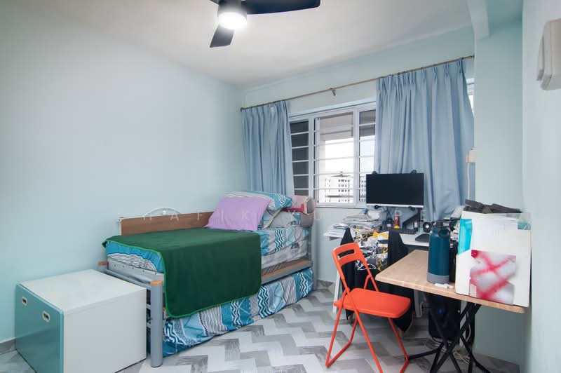 555 Pasir Ris Street 51, 555 Pasir Ris Street 51, 4 Bedrooms, 1,335 sqft, HDB Flat For Sale, by Shafik Yusope, 500190981 - Bedroom - PropertyGuru.com.sg