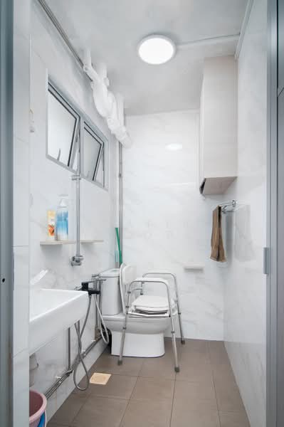 555 Pasir Ris Street 51, 555 Pasir Ris Street 51, 4 Bedrooms, 1,335 sqft, HDB Flat For Sale, by Shafik Yusope, 500190981 - Bathroom - PropertyGuru.com.sg