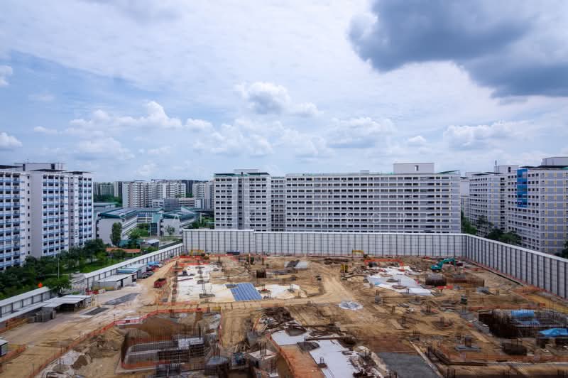555 Pasir Ris Street 51, 555 Pasir Ris Street 51, 4 Bedrooms, 1,335 sqft, HDB Flat For Sale, by Shafik Yusope, 500190981 - Exterior - PropertyGuru.com.sg