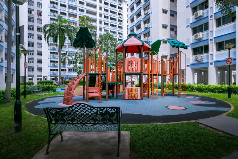 555 Pasir Ris Street 51, 555 Pasir Ris Street 51, 4 Bedrooms, 1,335 sqft, HDB Flat For Sale, by Shafik Yusope, 500190981 - Exterior - PropertyGuru.com.sg