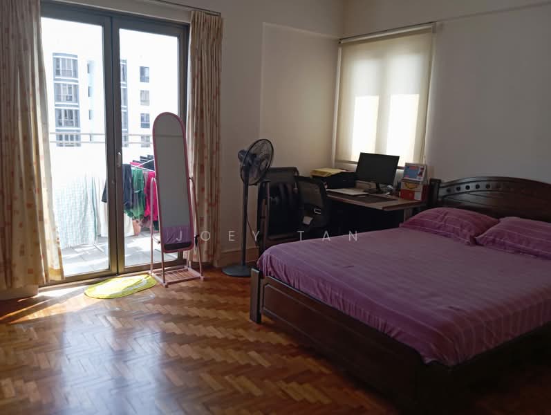 Parkview Apartments, 5 Bukit Batok Street 25, 2 Bedrooms, 1,141 sqft, Apartment For Sale, by Joey Tan, 500191002 - Bedroom - PropertyGuru.com.sg