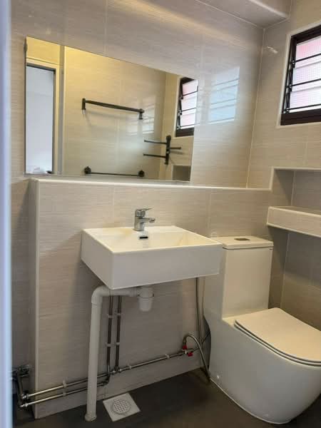 143 Mei Ling Street, 143 Mei Ling Street, 3 Bedrooms, 1,173 sqft, HDB Flat For Sale, by Dave Ng, 500191009 - Bathroom - PropertyGuru.com.sg