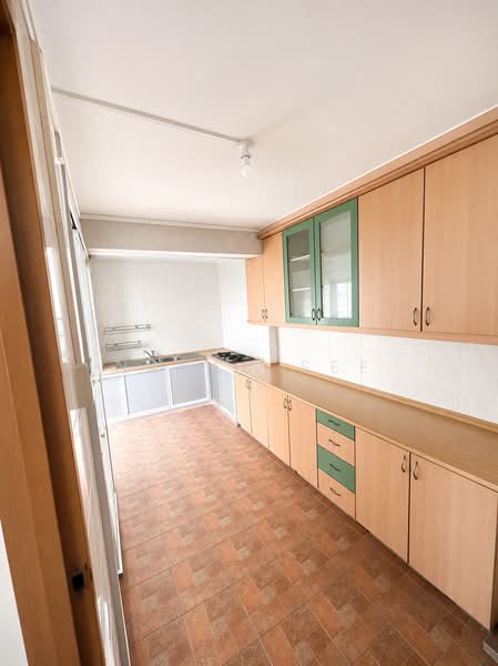 230 Lorong 8 Toa Payoh, 230 Lorong 8 Toa Payoh, 3 Bedrooms, 1,260 sqft, HDB Flat For Sale, by Nancy See, 500191010 - Kitchen - PropertyGuru.com.sg