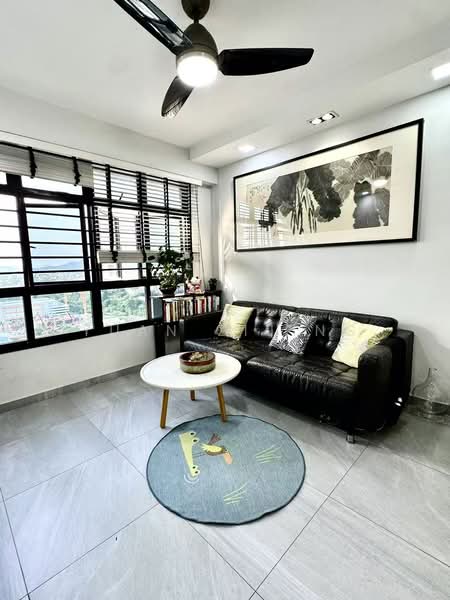 208B Clementi Avenue 6, 208B Clementi Avenue 6, 3 Bedrooms, 1,001 sqft, HDB Flat For Sale, by Yuan Zijing, 500191013 - Living Room - PropertyGuru.com.sg