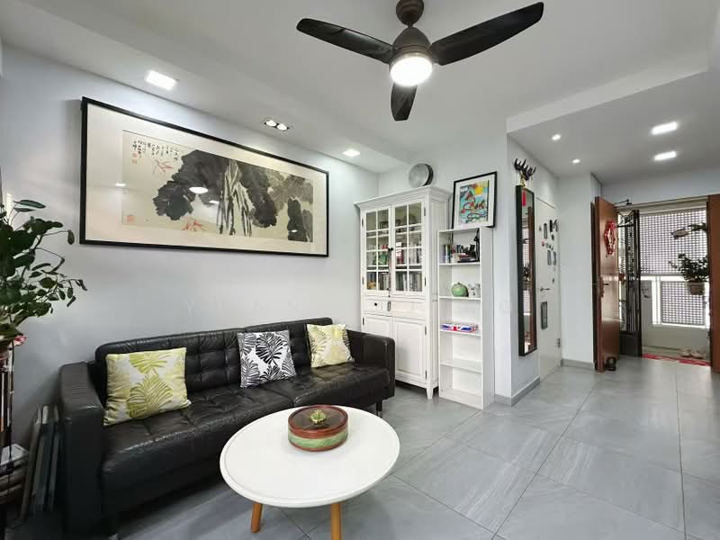 208B Clementi Avenue 6, 208B Clementi Avenue 6, 3 Bedrooms, 1,001 sqft, HDB Flat For Sale, by Yuan Zijing, 500191013 - Living Room - PropertyGuru.com.sg