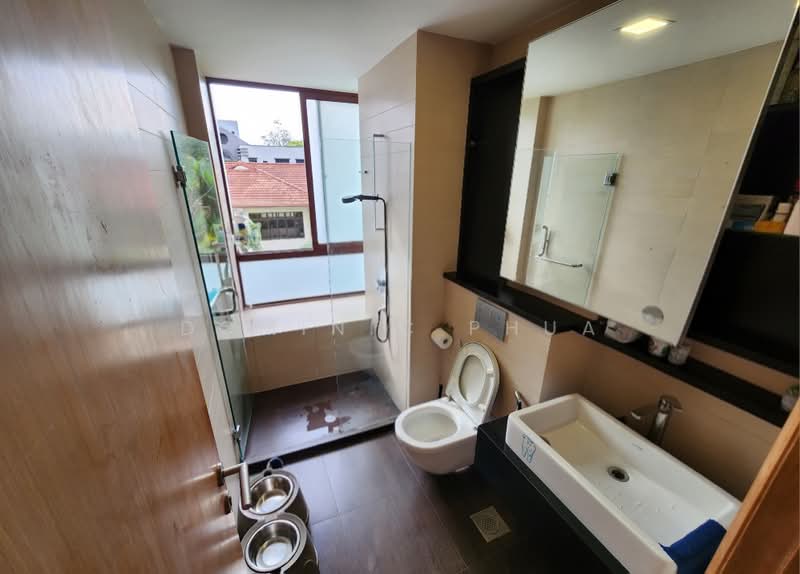 Evania, 391 Upper Paya Lebar Road, 3 Bedrooms, 1,227 sqft, Apartment For Sale, by Dominic Phua, 500191018 - Bathroom - PropertyGuru.com.sg