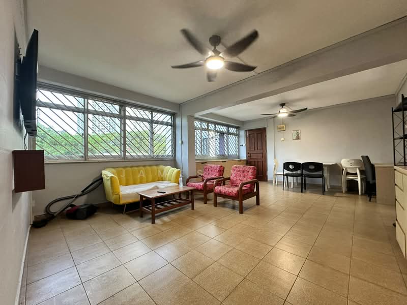 106 Henderson Crescent, 106 Henderson Crescent, 3 Bedrooms, 871 sqft, HDB Flat For Sale, by James Yeo, 500191022 - Living Room - PropertyGuru.com.sg