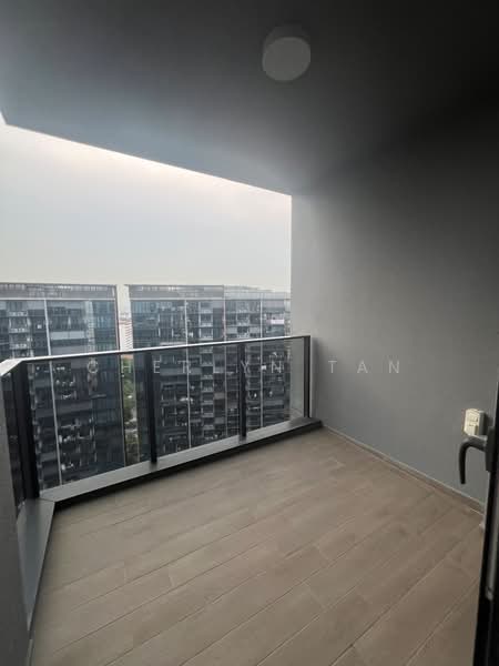Parc Esta, 822 Sims Avenue, 3 Bedrooms, 985 sqft, Condominium For Rent, by Cherlyn Tan, 500191024 - Balcony - PropertyGuru.com.sg
