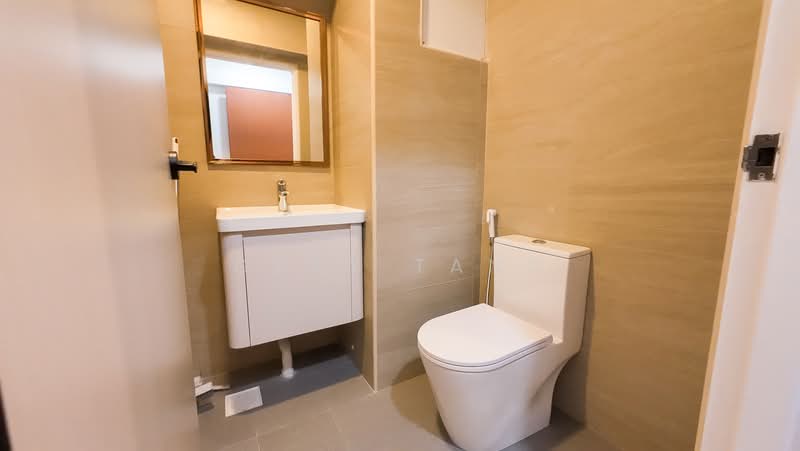 547A Segar Road, 547A Segar Road, 3 Bedrooms, 1,205 sqft, HDB Flat For Sale, by Gary Tang, 500191025 - Bathroom - PropertyGuru.com.sg