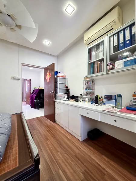 123 Simei Street 1, 123 Simei Street 1, 4 Bedrooms, 1,313 sqft, HDB Flat For Sale, by Annie Chen, 500191029 - Study - PropertyGuru.com.sg