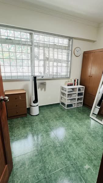 510 Jelapang Road, 510 Jelapang Road, 3 Bedrooms, 980 sqft, HDB Flat For Sale, by Linda Loh, 500191031 - Bedroom - PropertyGuru.com.sg