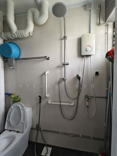 942 Jurong West Street 91, 942 Jurong West Street 91, Room Rental, 120 sqft, HDB Flat For Rent, by Steven Choo, 500191050 - Bathroom - PropertyGuru.com.sg
