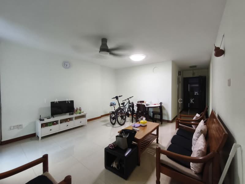630 Senja Road, 630 Senja Road, 2 Bedrooms, 140 sqft, HDB Flat For Rent, by Tan Choon Teck Robert, 500191081 - Living Room - PropertyGuru.com.sg