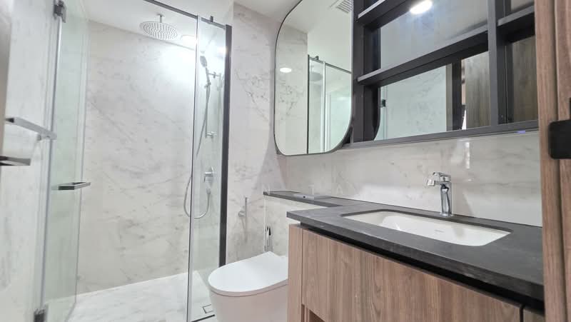 Sceneca Residence, 26 Tanah Merah Kechil Link, 2 Bedrooms, 678 sqft, Condominium For Rent, by Ryan Tan, 500191084 - Bathroom - PropertyGuru.com.sg