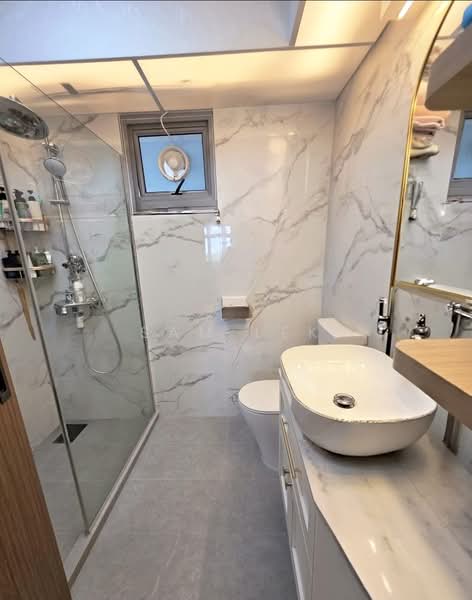 377B Hougang Street 32, 377B Hougang Street 32, 3 Bedrooms, 1,012 sqft, HDB Flat For Sale, by Sam Lek, 500191089 - Master Bathroom - PropertyGuru.com.sg