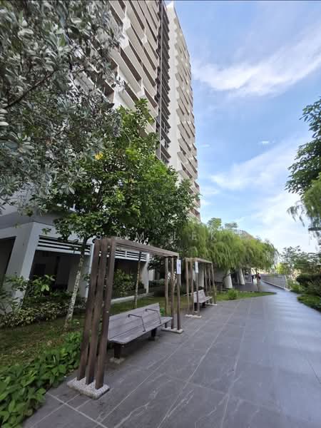 377B Hougang Street 32, 377B Hougang Street 32, 3 Bedrooms, 1,012 sqft, HDB Flat For Sale, by Sam Lek, 500191089 - Breezy Walkway - PropertyGuru.com.sg
