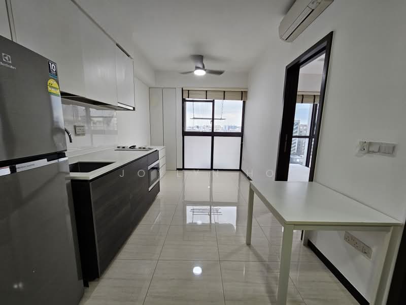 Sims Urban Oasis, 10 Sims Drive, 1 Bedroom, 409 sqft, Condominium For Sale, by Joylyn Ho, 500191104 - Kitchen - PropertyGuru.com.sg