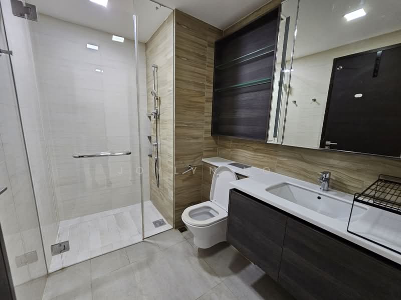 Sims Urban Oasis, 10 Sims Drive, 1 Bedroom, 409 sqft, Condominium For Sale, by Joylyn Ho, 500191104 - Bathroom - PropertyGuru.com.sg