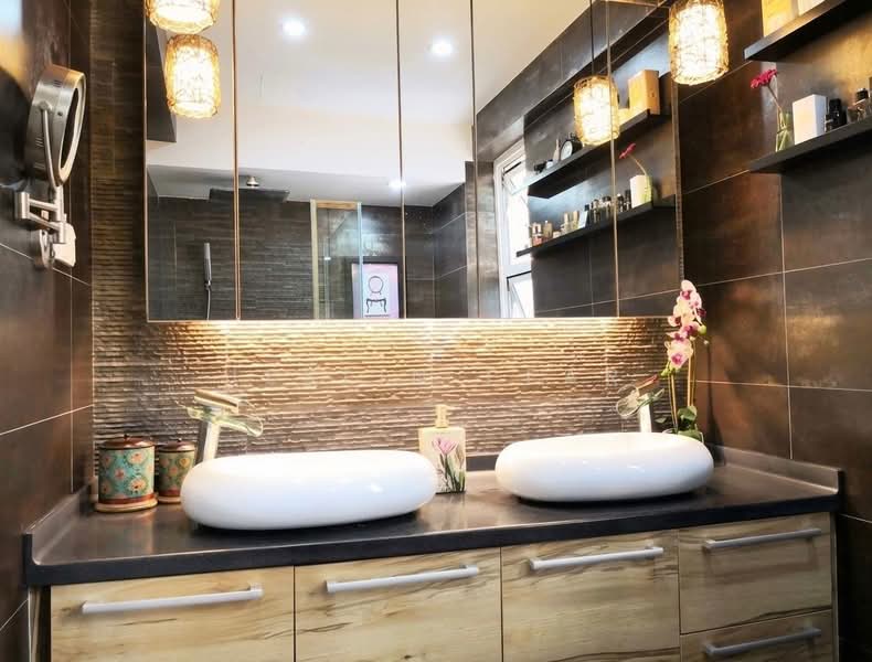 Aquarius By The Park, 21 Bedok Reservoir View, 3 Bedrooms, 1,206 sqft, Condominium For Sale, by Jeslin Pear, 500191117 - Bathroom - PropertyGuru.com.sg