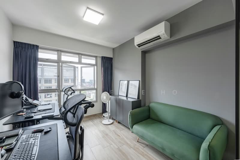 222A Bedok North Drive, 222A Bedok North Drive, 3 Bedrooms, 990 sqft, HDB Flat For Sale, by Nicolette Ho, 500191119 - Study - PropertyGuru.com.sg