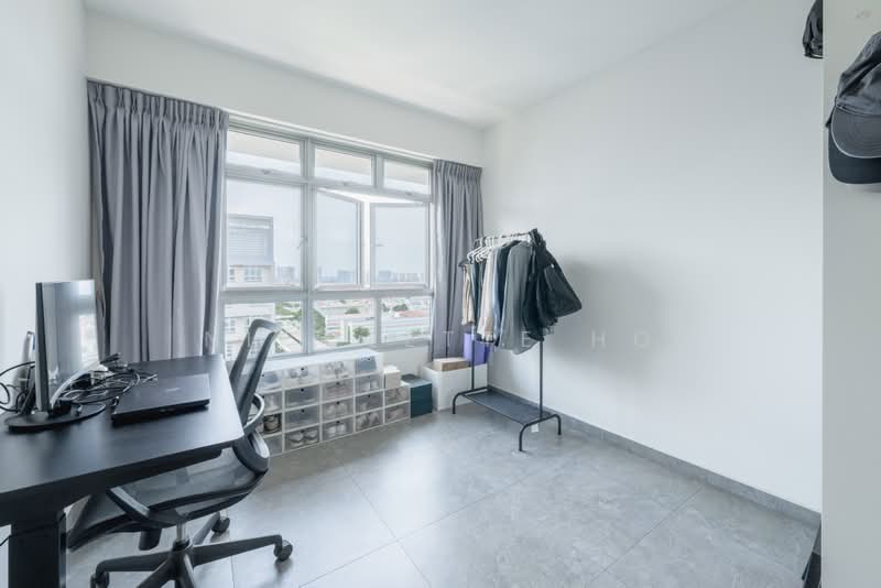 222A Bedok North Drive, 222A Bedok North Drive, 3 Bedrooms, 990 sqft, HDB Flat For Sale, by Nicolette Ho, 500191119 - Study - PropertyGuru.com.sg