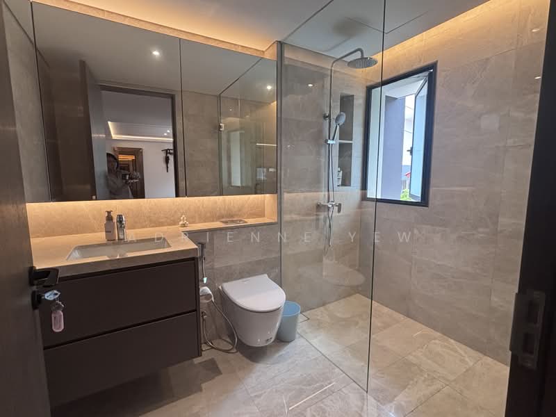 Luxurious Semi D-TOP Dec 2024, Jalan Jarak, 7 Bedrooms, 8,459 sqft, Detached House For Sale, by Adrienne Yew, 500191129 - Bathroom - PropertyGuru.com.sg
