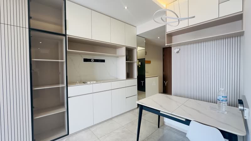 Stirling Residences, 21 Stirling Road, 2 Bedrooms, 635 sqft, Condominium For Sale, by Alvin Tay, 500191130 - Living Room - PropertyGuru.com.sg