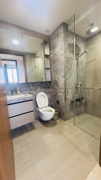 Stirling Residences, 21 Stirling Road, 2 Bedrooms, 635 sqft, Condominium For Sale, by Alvin Tay, 500191130 - Bathroom - PropertyGuru.com.sg