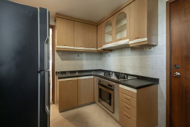The Princeton, 2 Ewe Boon Road, 2 Bedrooms, 861 sqft, Apartment For Sale, by Fiona Choong, 500191138 - Kitchen - PropertyGuru.com.sg