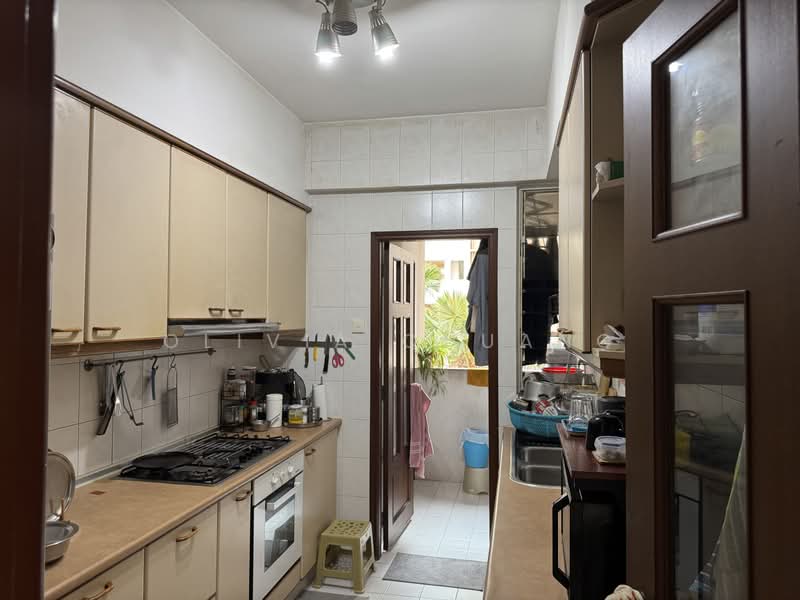 Castle Green, 485 Yio Chu Kang Road, 2 Bedrooms, 947 sqft, Condominium For Sale, by Olivia Chuang, 500191149 - Kitchen - PropertyGuru.com.sg