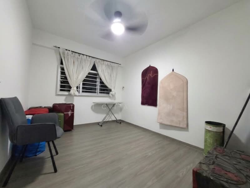 879A Tampines Avenue 8, 879A Tampines Avenue 8, 3 Bedrooms, 1,001 sqft, HDB Flat For Sale, by Tricia Tan, 500191157 - Interior - PropertyGuru.com.sg