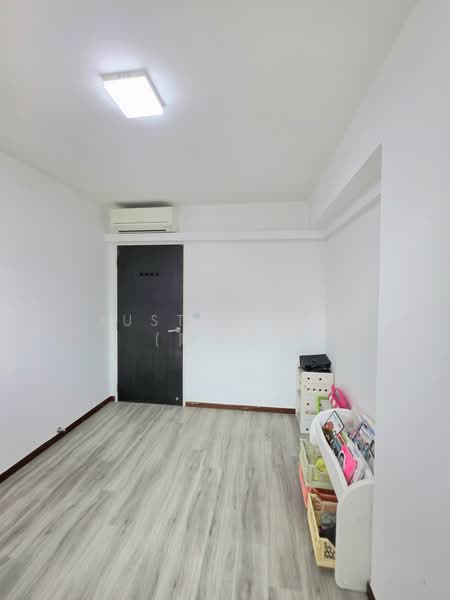 232A Sumang Lane, 232A Sumang Lane, 3 Bedrooms, 1,001 sqft, HDB Flat For Sale, by Justin Tan (陈义杰), 500191158 - Common Bedroom 2 - PropertyGuru.com.sg
