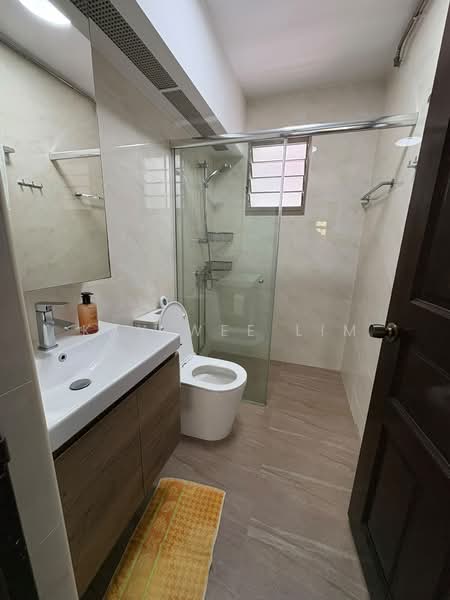 161B Punggol Central, 161B Punggol Central, 3 Bedrooms, 1,227 sqft, HDB Flat For Rent, by Kay Wee Lim, 500191159 - Bathroom - PropertyGuru.com.sg