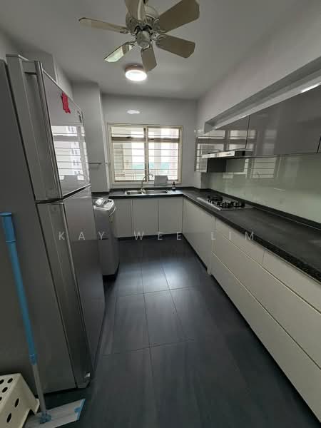 161B Punggol Central, 161B Punggol Central, 3 Bedrooms, 1,227 sqft, HDB Flat For Rent, by Kay Wee Lim, 500191159 - Kitchen - PropertyGuru.com.sg