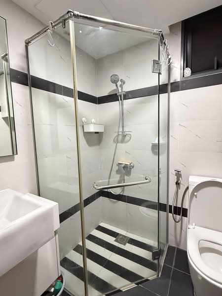Symphony Suites, 7 Yishun Close, 2 Bedrooms, 689 sqft, Condominium For Rent, by Clarissa Choh, 500191161 - Bathroom - PropertyGuru.com.sg