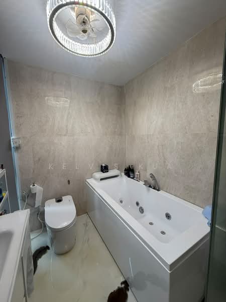 The Woods, Westwood Avenue, 6 Bedrooms, 4,015 sqft, Corner Terrace For Sale, by Kelvis Kua, 500191162 - Bathroom - PropertyGuru.com.sg