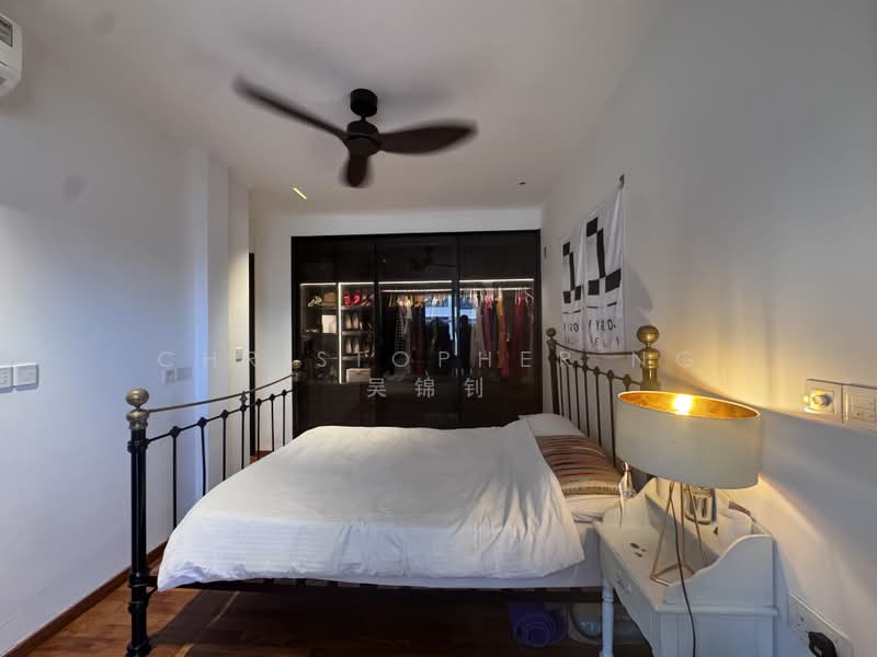 Waterford Residence, 21 Kim Yam Road, 4 Bedrooms, 1,816 sqft, Condominium For Sale, by Christopher Ng 吴锦钊, 500191163 - Bedroom - PropertyGuru.com.sg